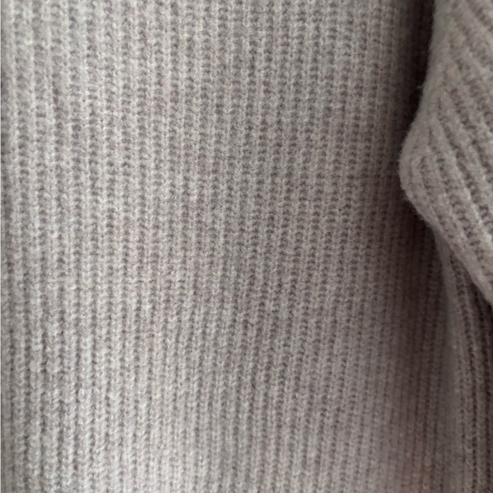 Uniqlo Lavender Pink V Neck Wool Blend Sweater M - Picture 3 of 7